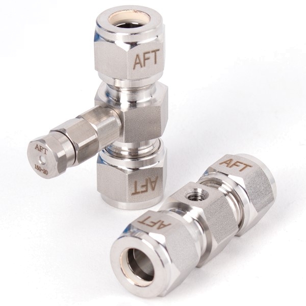 Hochdruck-Schneidring-Verschraubung 3/8" Gerade mit 1 x Düsenanschluss